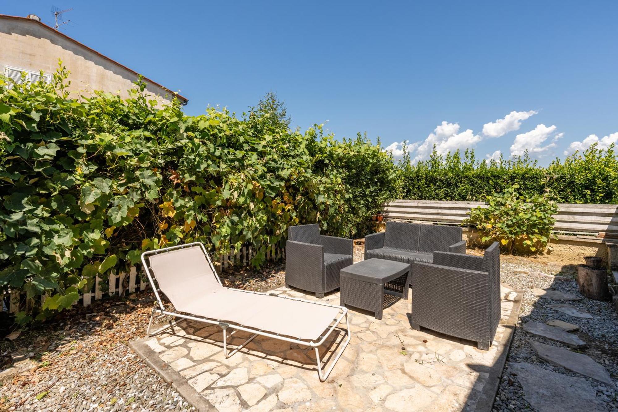 Tiziana Villa Pise